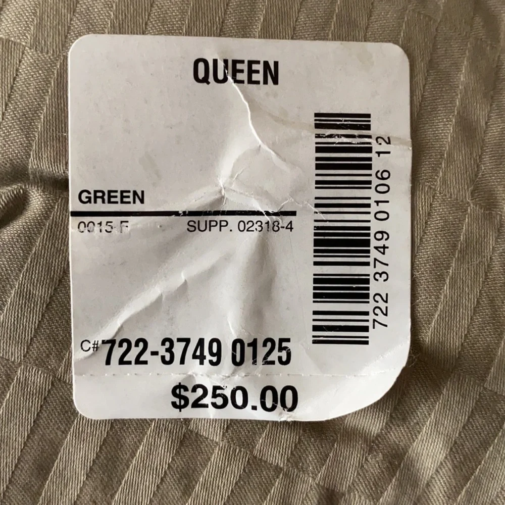 Studio Queen Comforter Set - Picture 5 of 5